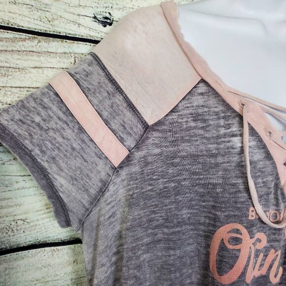 Torrid Size 0 Gray Graphic Tee “Own Kind of Beautiful” Lace-Up Neck Varsity - Picture 3 of 7